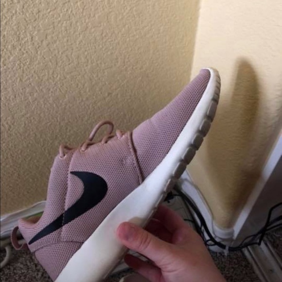 Roshes 1 - Picture 2 of 3